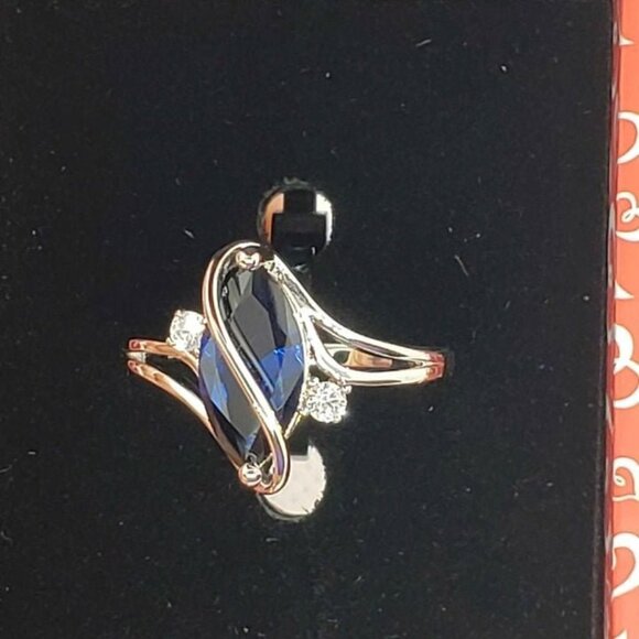 18k White Gold Plated ring with blue gemstone - Picture 2 of 3